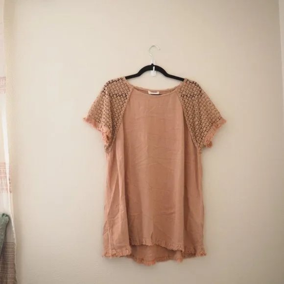 Umgee Pink Crochet Sleeve Tunic - Picture 2 of 9